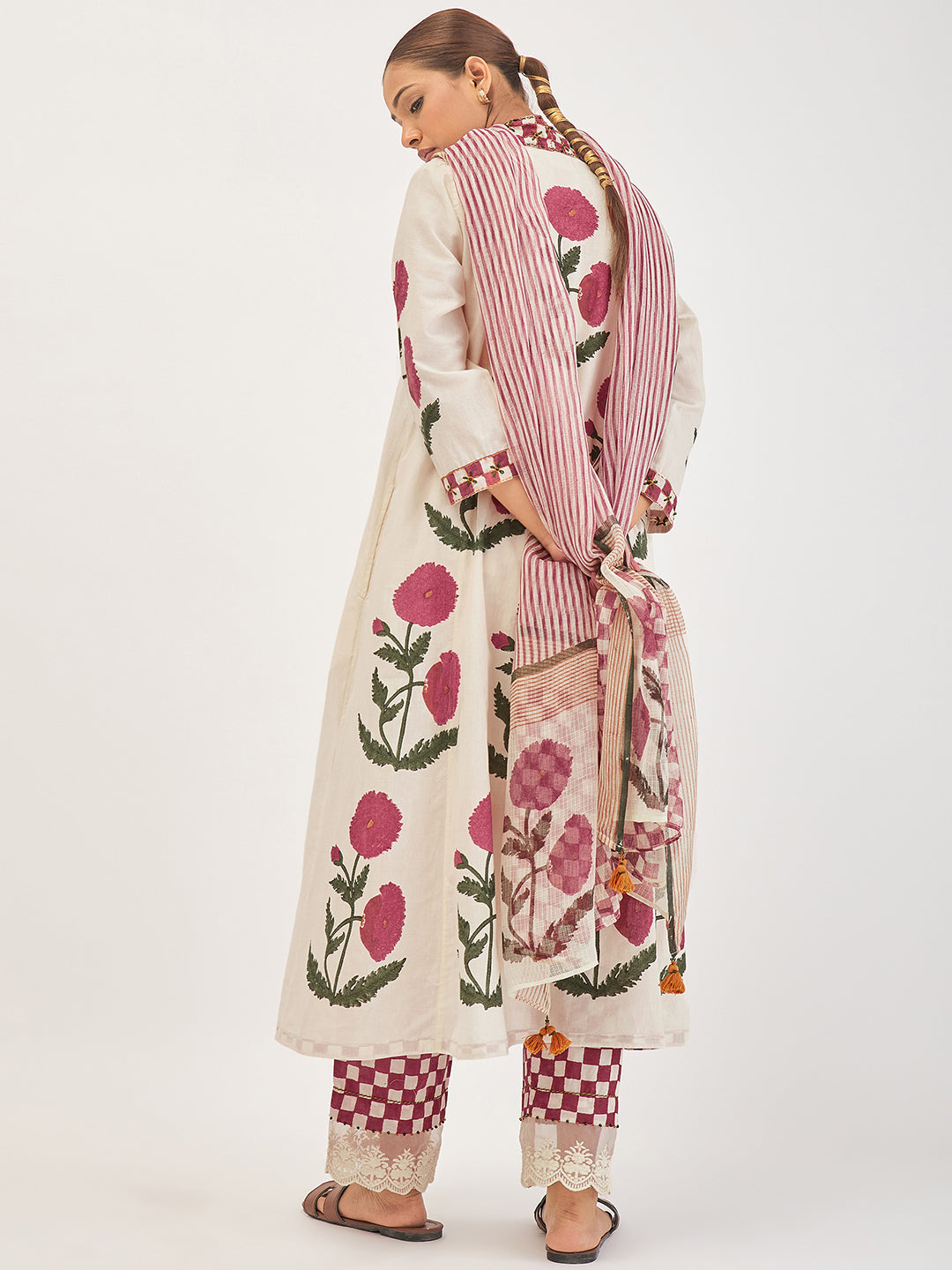Poppy Mehfil Kurta Set